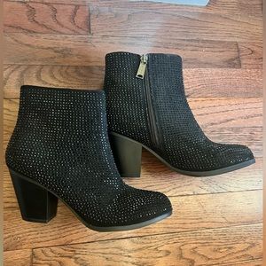 Juicy Couture 7.5  black sparkly studded ankle boots booties holiday shoes NYE